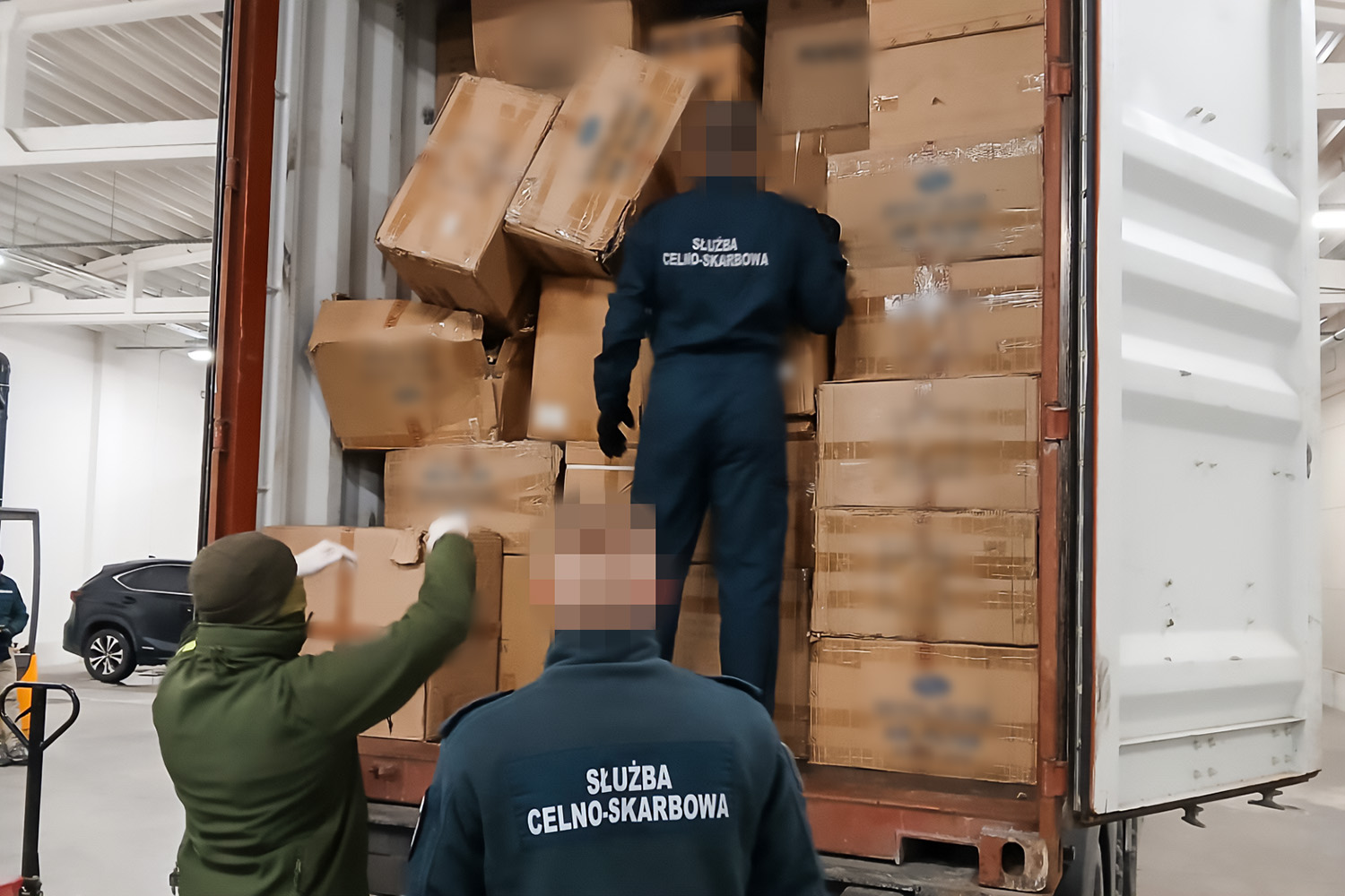 Трех граждан в Беларуси задержали в Польше за причастность к контрабанде сигарет