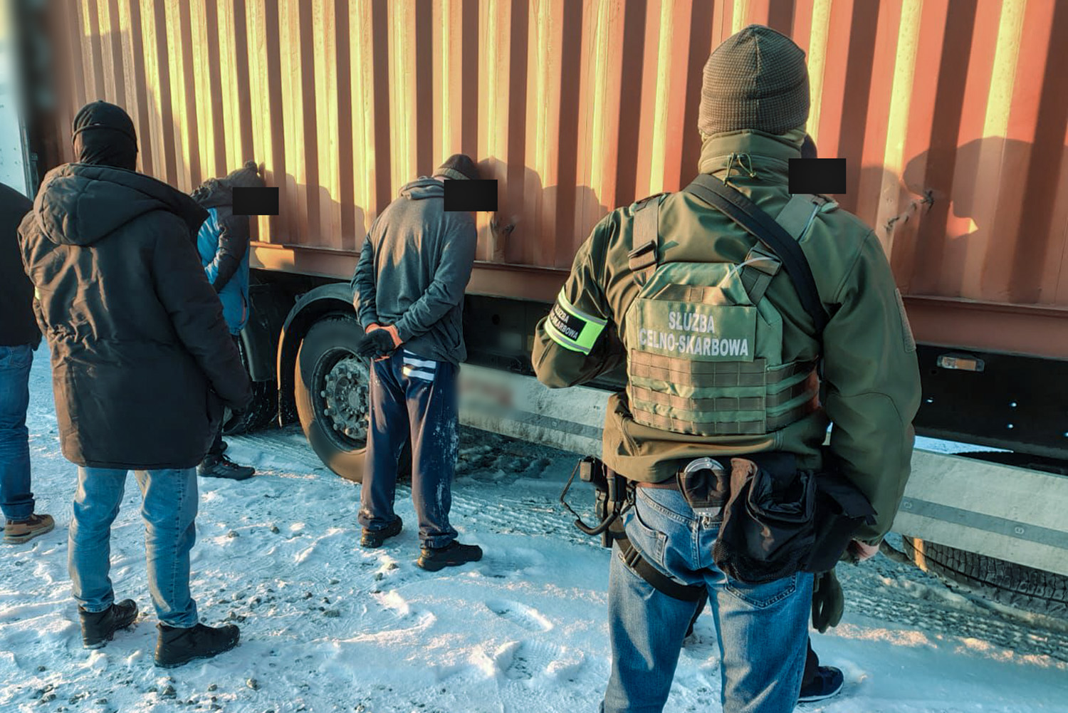 Трех граждан в Беларуси задержали в Польше за причастность к контрабанде сигарет