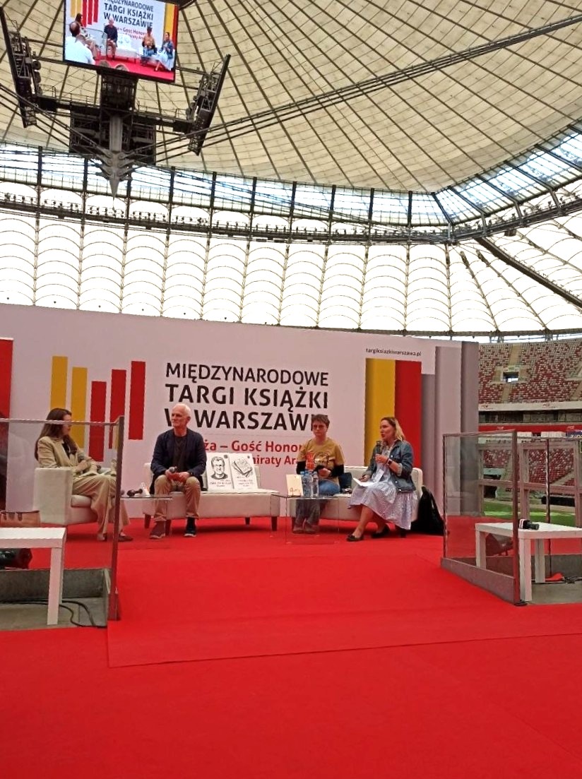 «Барацьба паміж цывілізаваным светам і посткамуністычнай імперыяй, часткай якой цяпер з'яўляецца Беларусь, працягваецца»: у Варшаве прайшла сустрэча з Алесем Бяляцкім