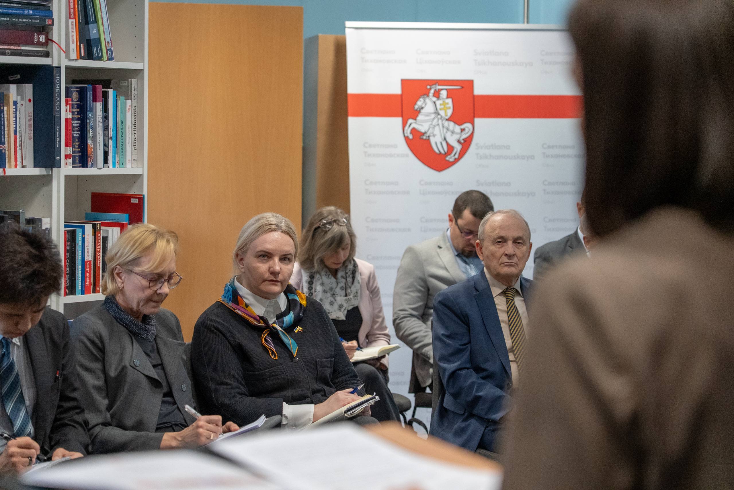 Вызваленне палітвязняў і легалізацыя беларусаў за мяжой. Ціханоўская правяла брыфінг для паслоў