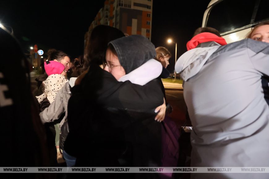 Пассажиры попавшего под удар автобуса вернулись в Речицу
