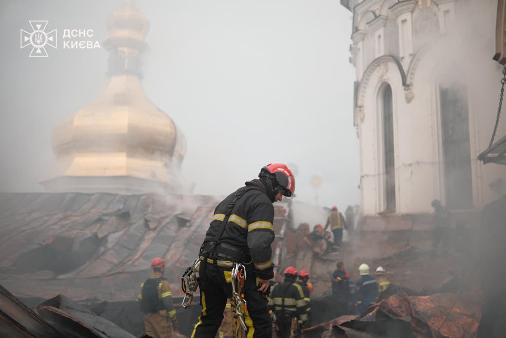 Киево-Печерская Лавра пострадала в результате российского удара по Киеву