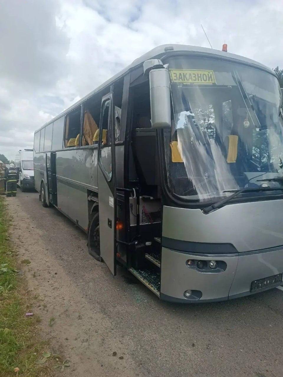 Появились фото автобуса после удара БПЛА