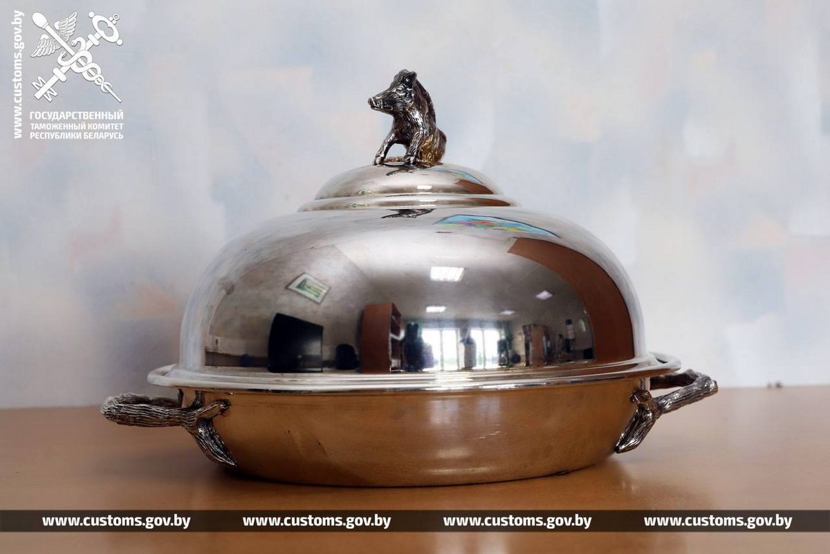 Brest Customs Officers Seize 20 Cultural Valuables From Married Couple