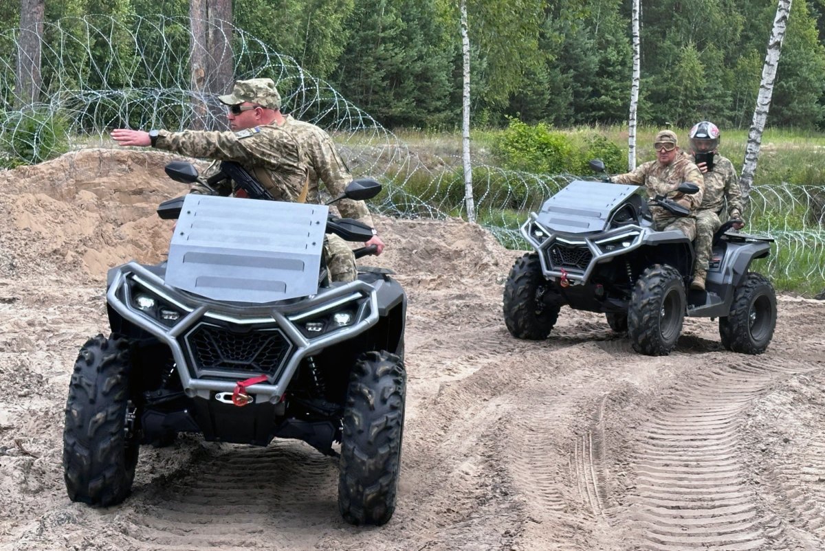 Глава Госпогранслужбы Украины проверил охрану границы с Беларусью
