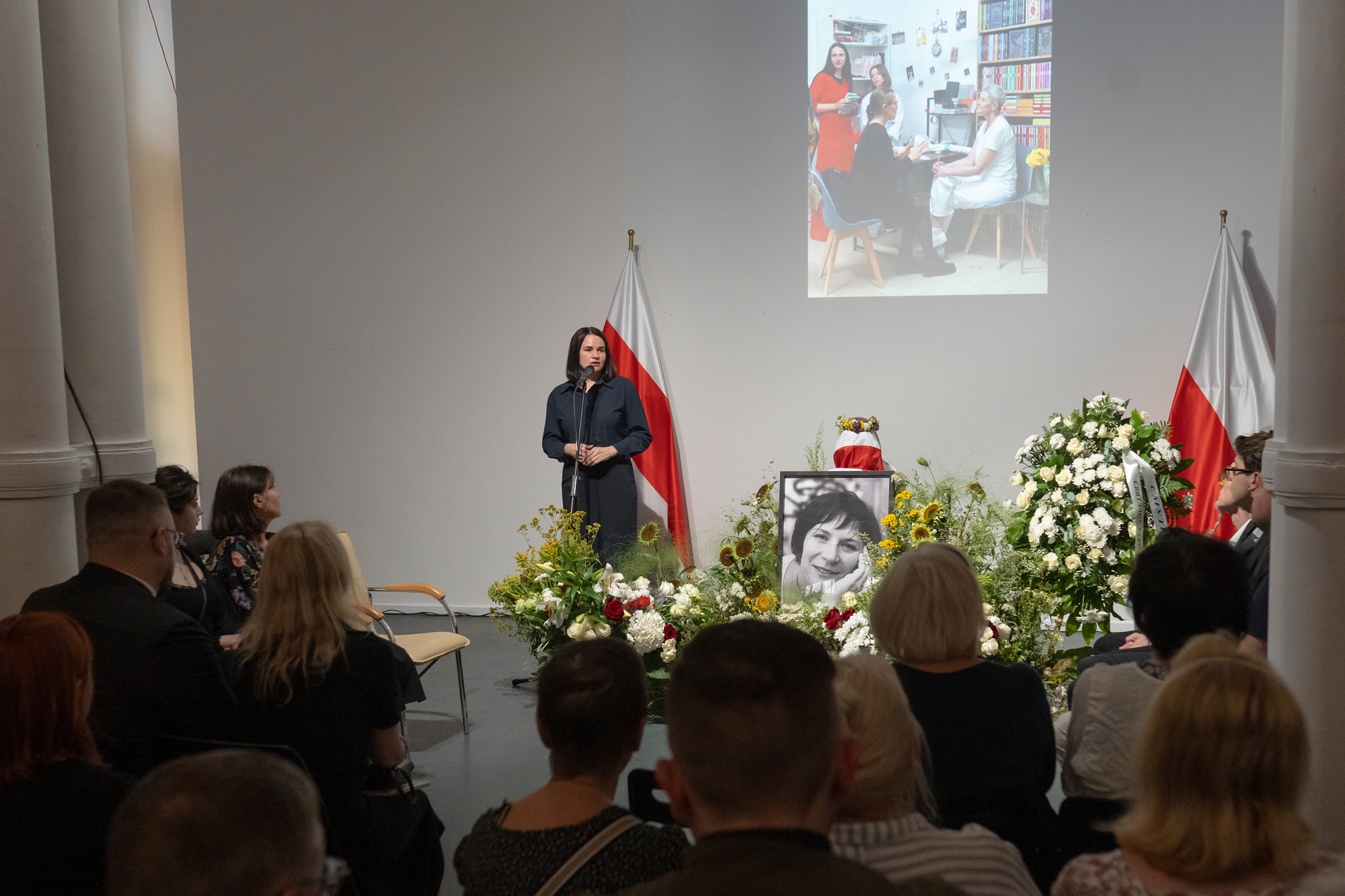 «Любіла сваё, любіла беларушчыну...» Вялікі фотарэпартаж з развітання са Святланай Курс