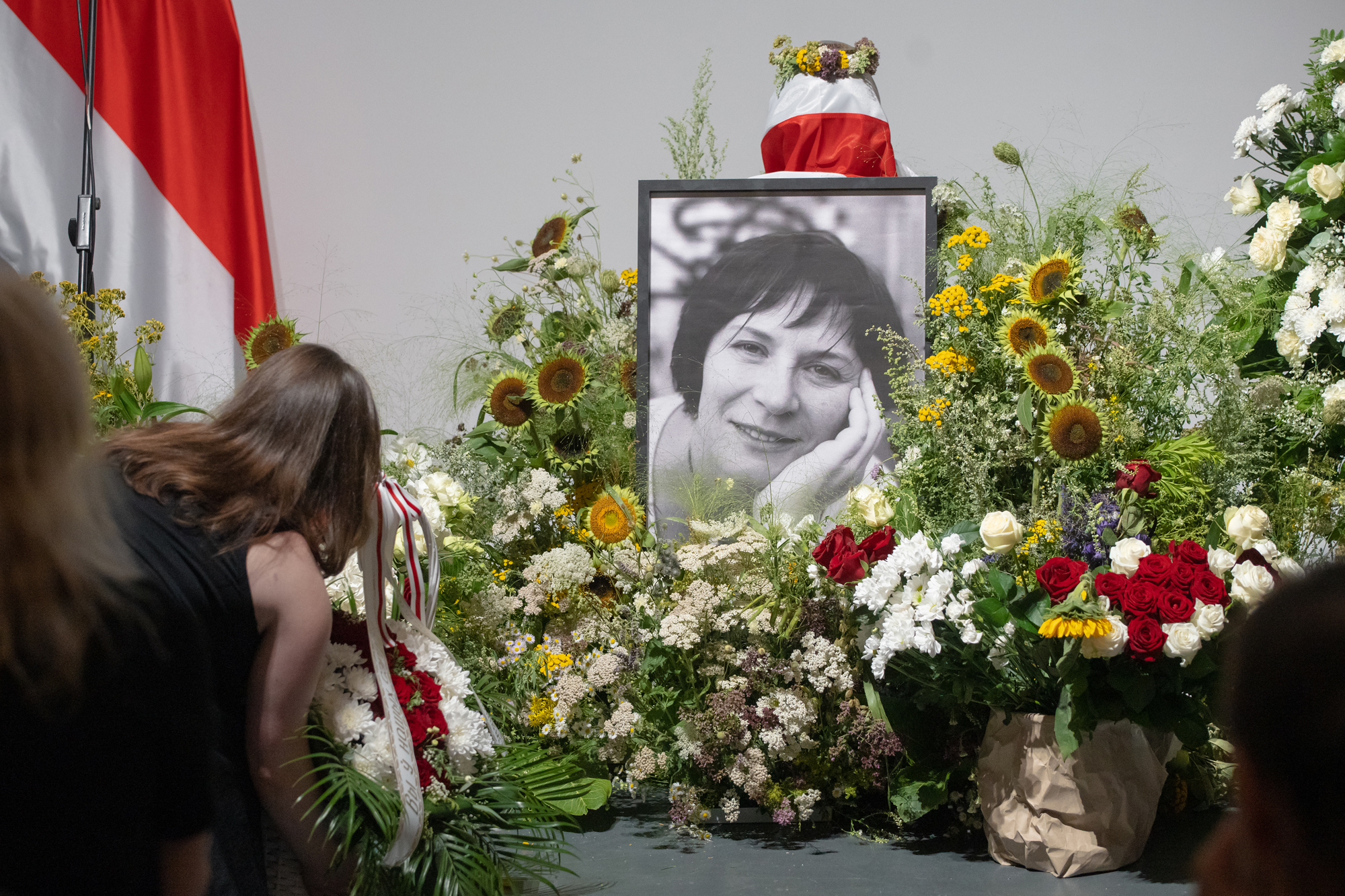 «Любіла сваё, любіла беларушчыну...» Вялікі фотарэпартаж з развітання са Святланай Курс
