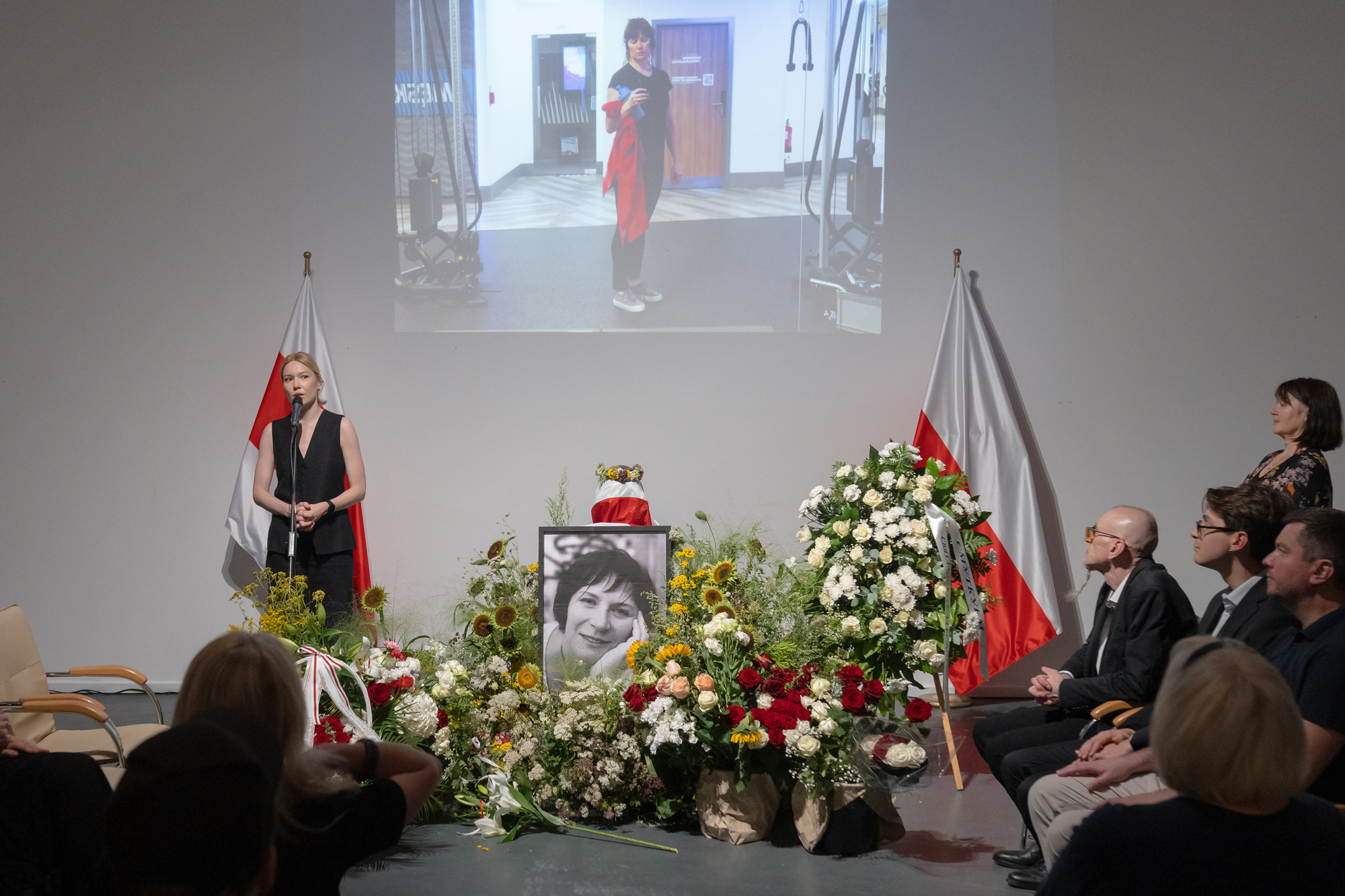 «Любіла сваё, любіла беларушчыну...» Вялікі фотарэпартаж з развітання са Святланай Курс