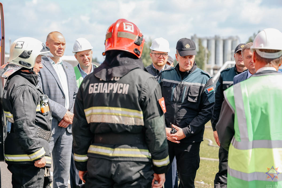 На нефтебазе в Фаниполе учились ликвидировать пожар после «атаки беспилотника»