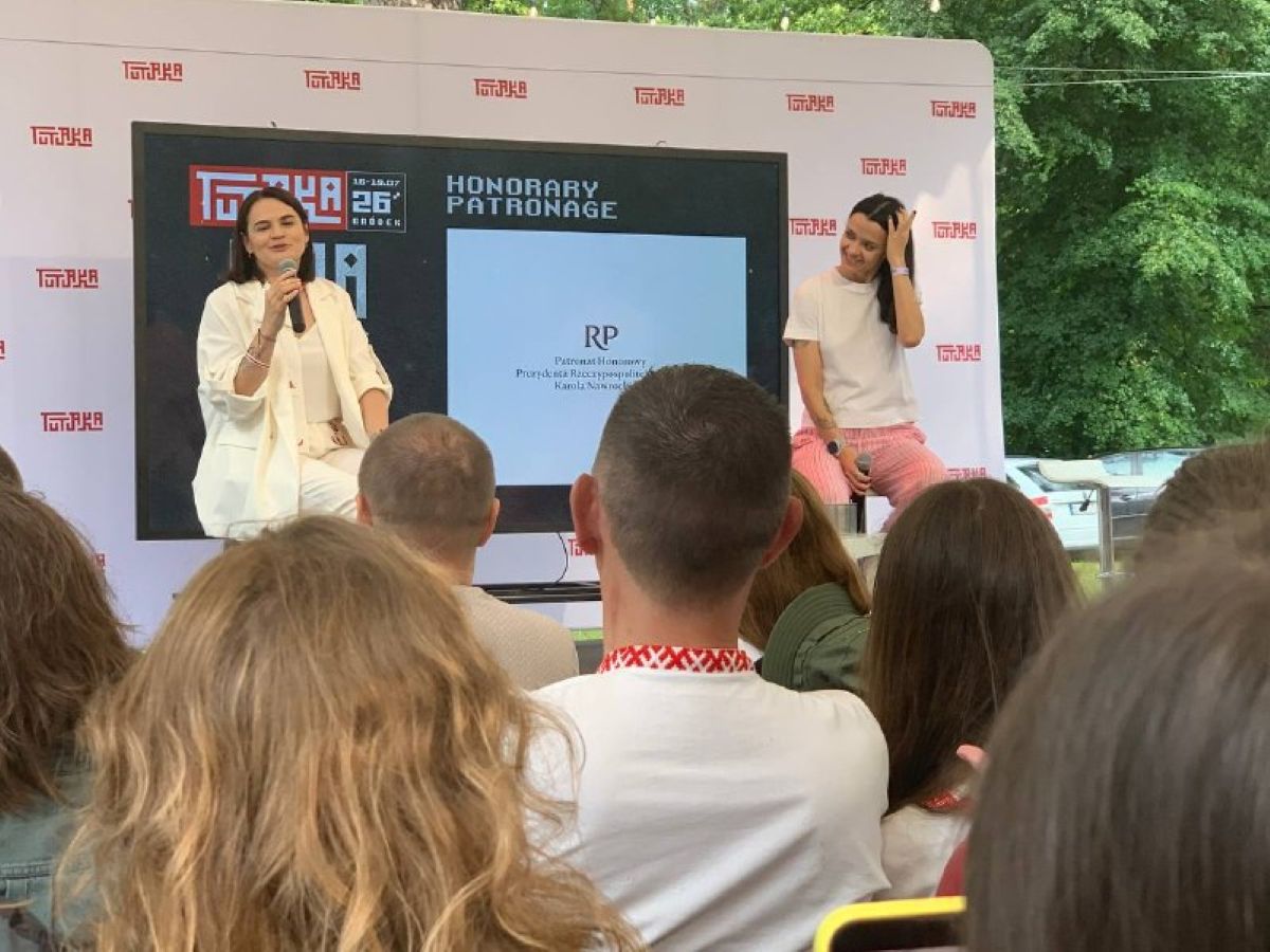 Святлана Ціханоўская сустрэлася з беларусамі на фестывалі абуджаных «Тутака» - фотафакт