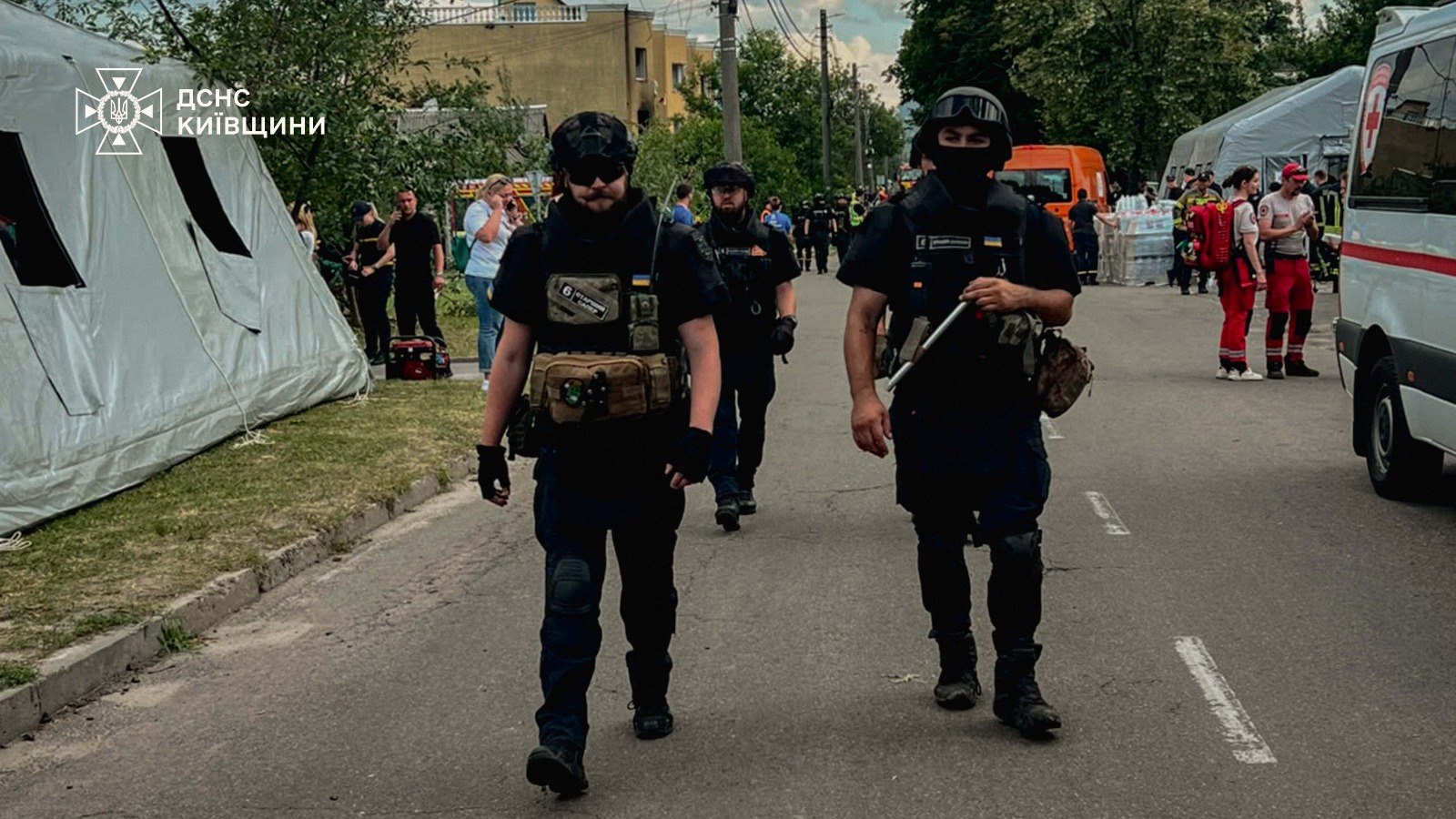 Зеленский потребовал от СБУ и разведки расследования удара по Вишневому
