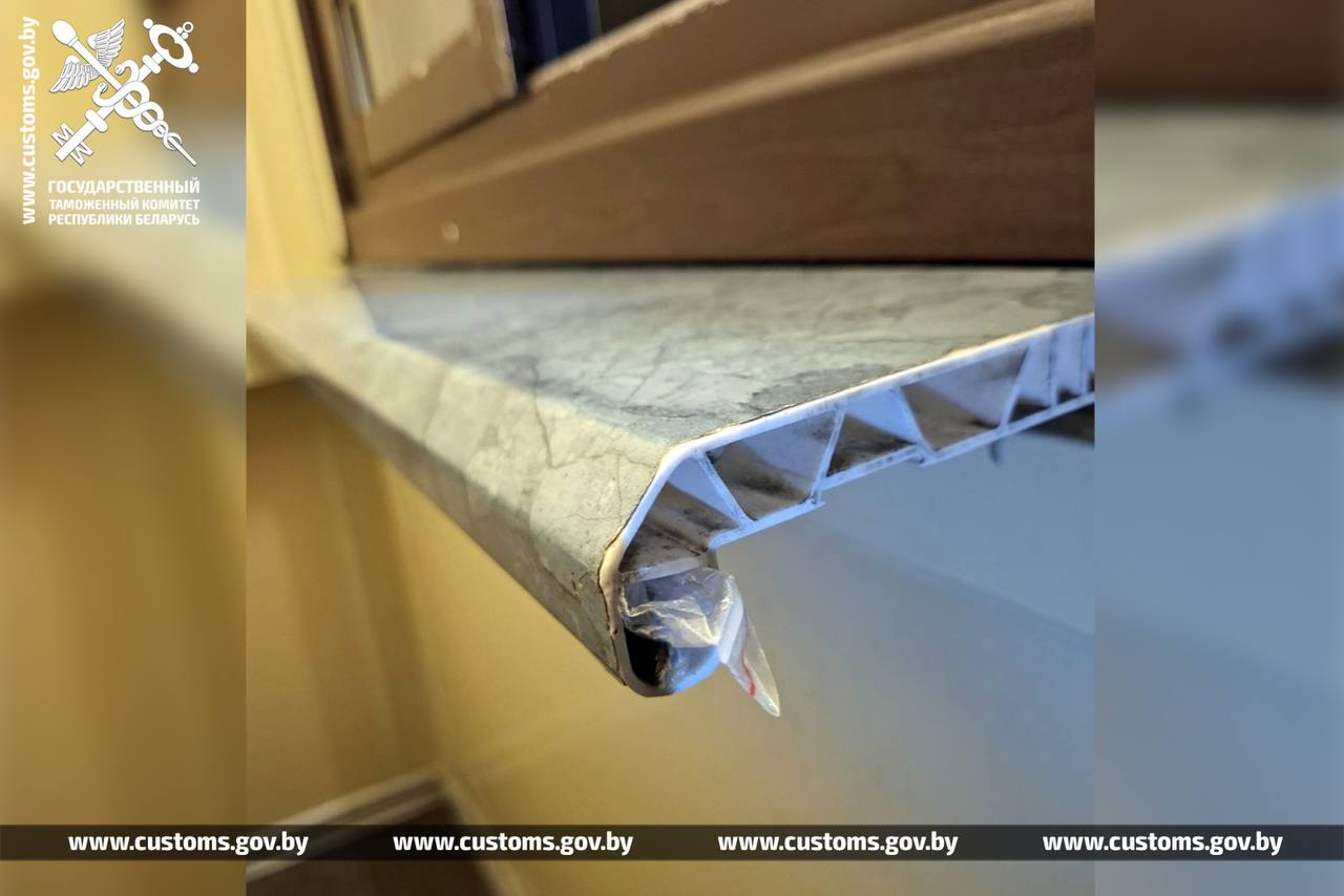 Казахский дальнобойщик приехал в Беларусь с марихуаной и гашишем