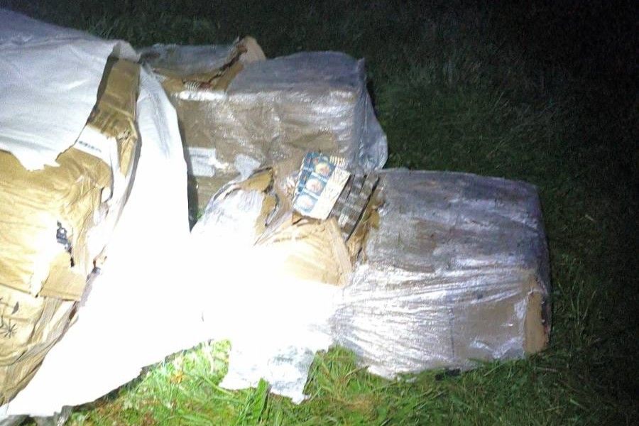 Польские пограничники задержали 9 контрабандистов сигарет. Среди них есть беларусы