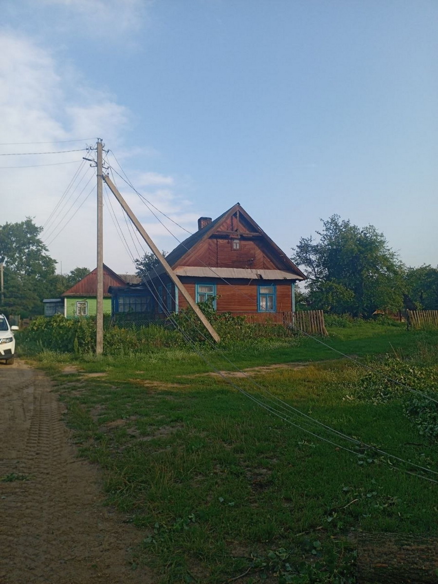 В Каменецком районе восстановили электроснабжение после ночной грозы