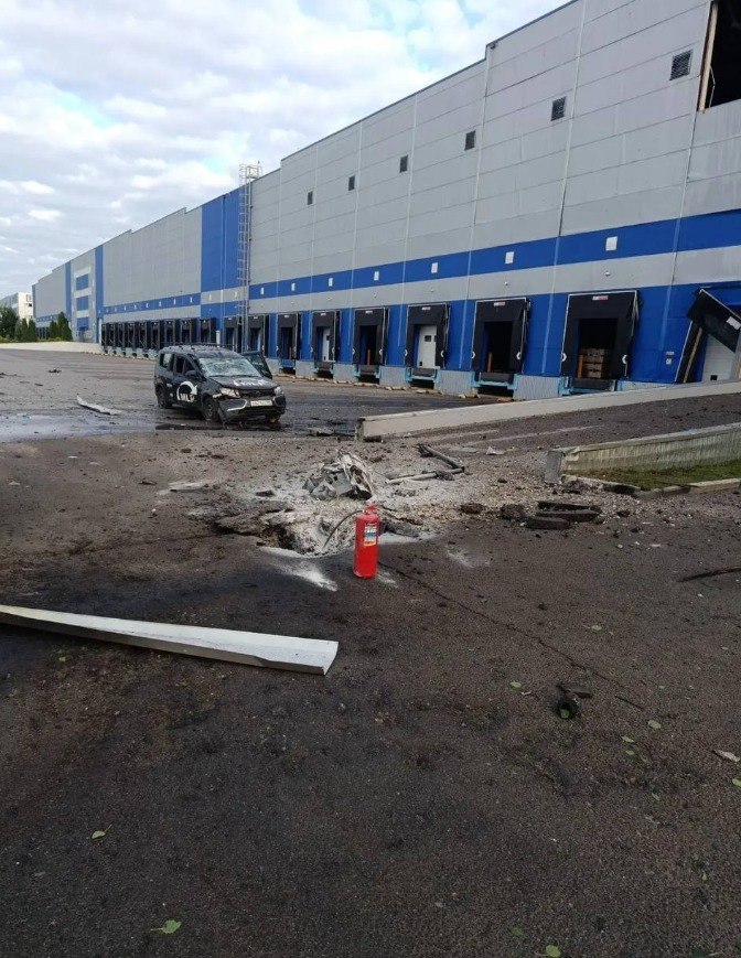 Беспилотники атаковали склады под Санкт-Петербургом и Москвой