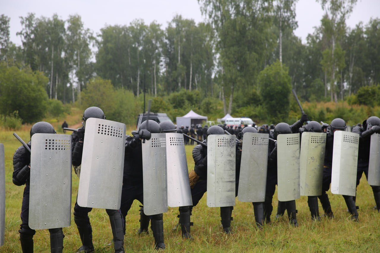 Vitsyebsk Police Train To Disperse Protests