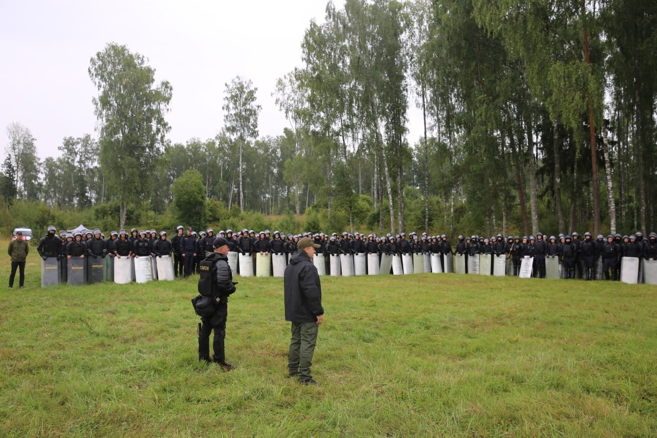 Vitsyebsk Police Train To Disperse Protests