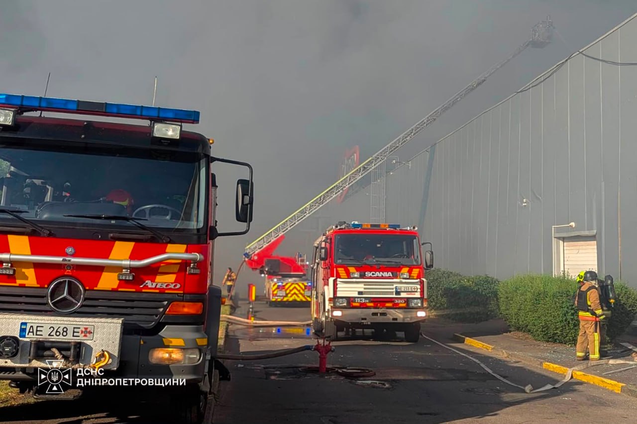 Россия ударила по торговому центру в Кривом Роге. 5 погибших, более 90 пострадавших