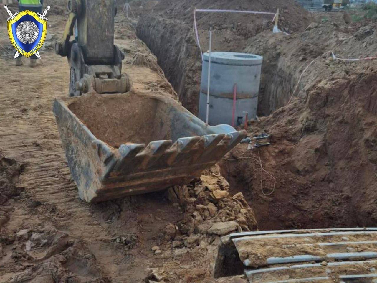 Рабочего засыпало грунтом в Оршанском районе