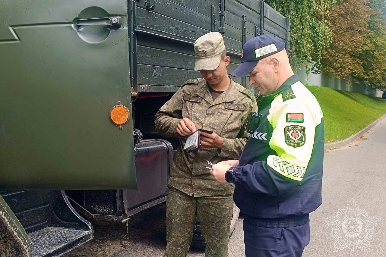 Вайскоўцаў камендатур падчас вучэння размясцілі ў акопах