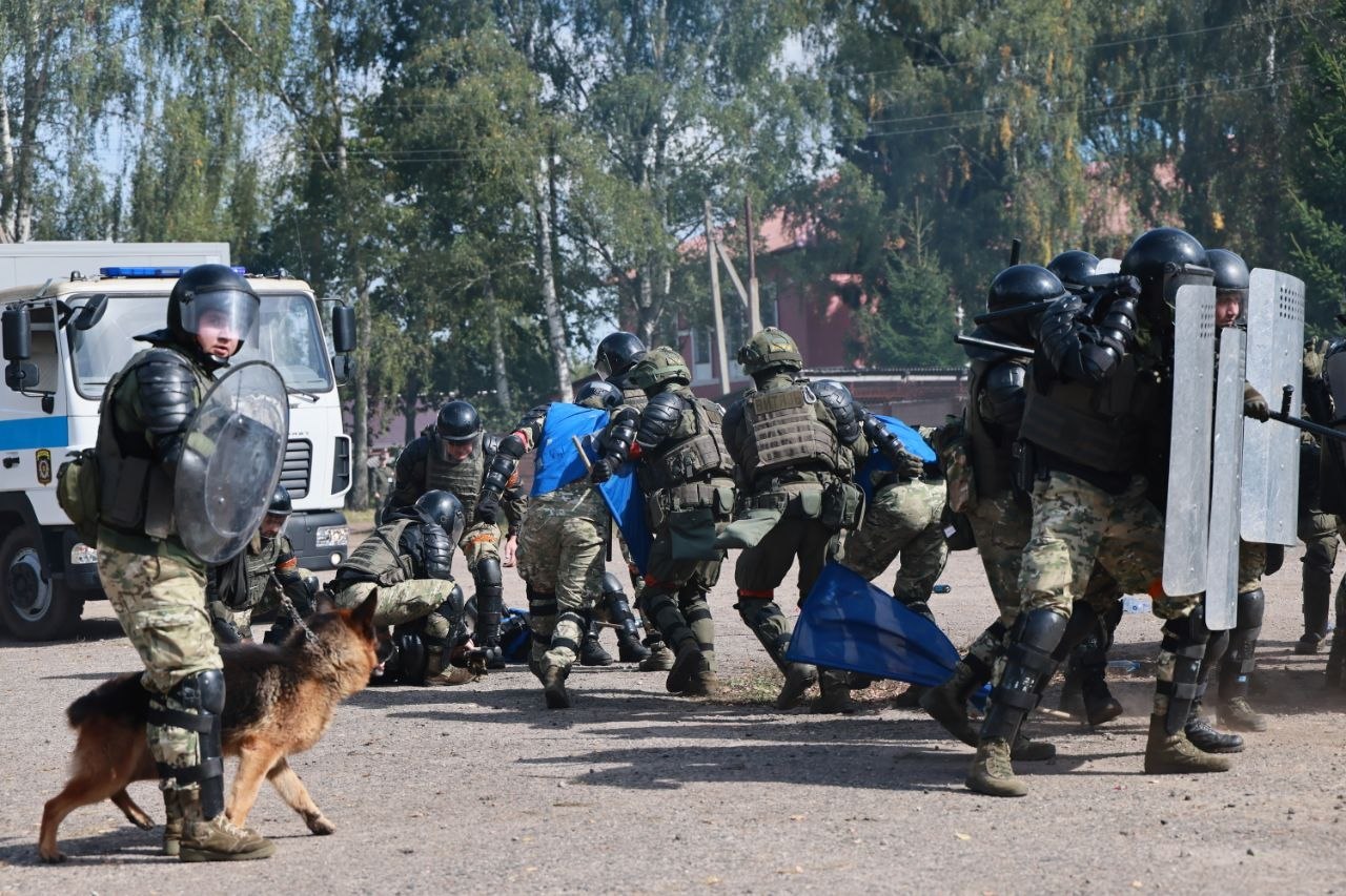 Вольфович подвел промежуточные итоги учений внутренних войск