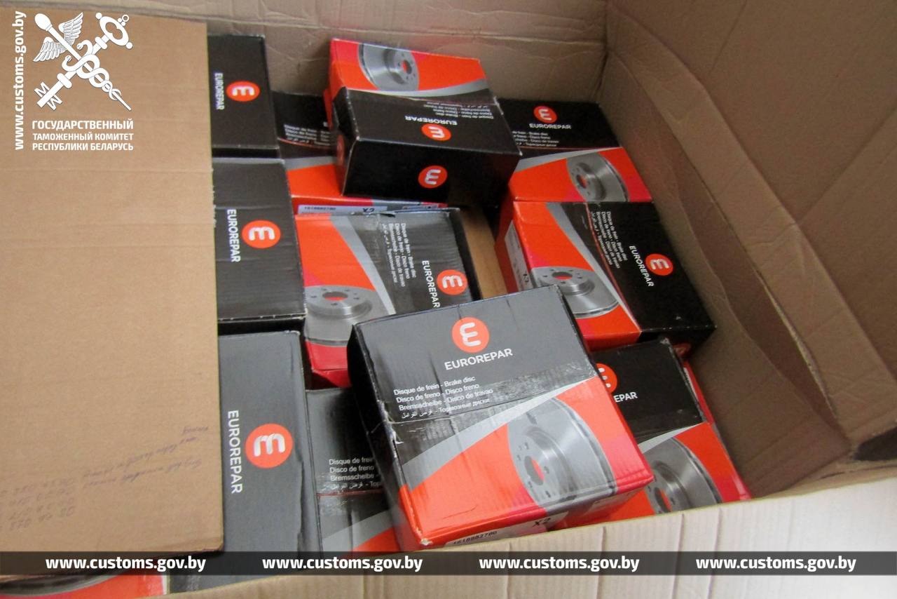 Таможенники нашли «лишние» запчасти на 200 тысяч рублей на польской границе